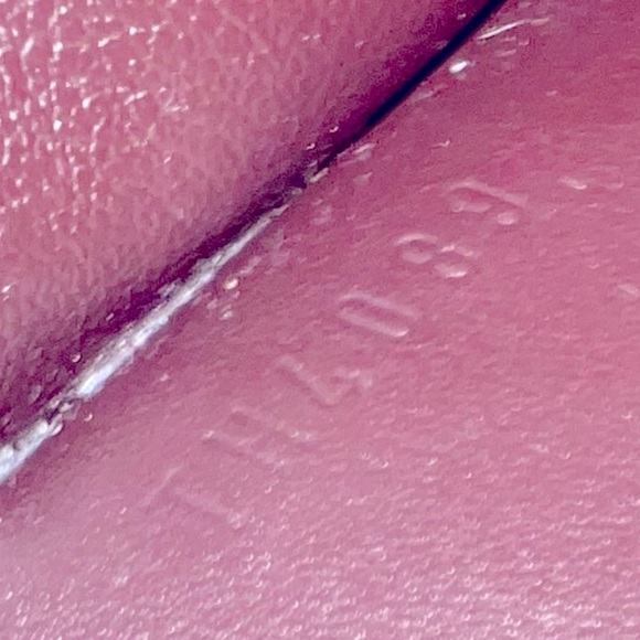 Louis Vuitton Vernis Portefeuille Sarah Wallet Amarante / Burgundy - EUC - Picture 15 of 16